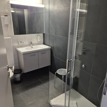 Dala & Otel 3*