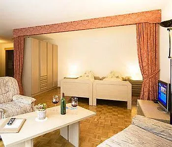 Hotel Dala & 3*